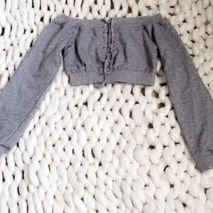 •cropped sweat shirt off shoulder